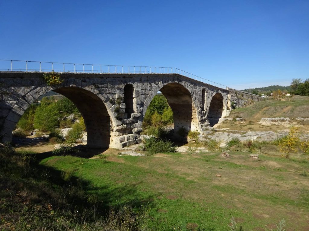 pont-julien