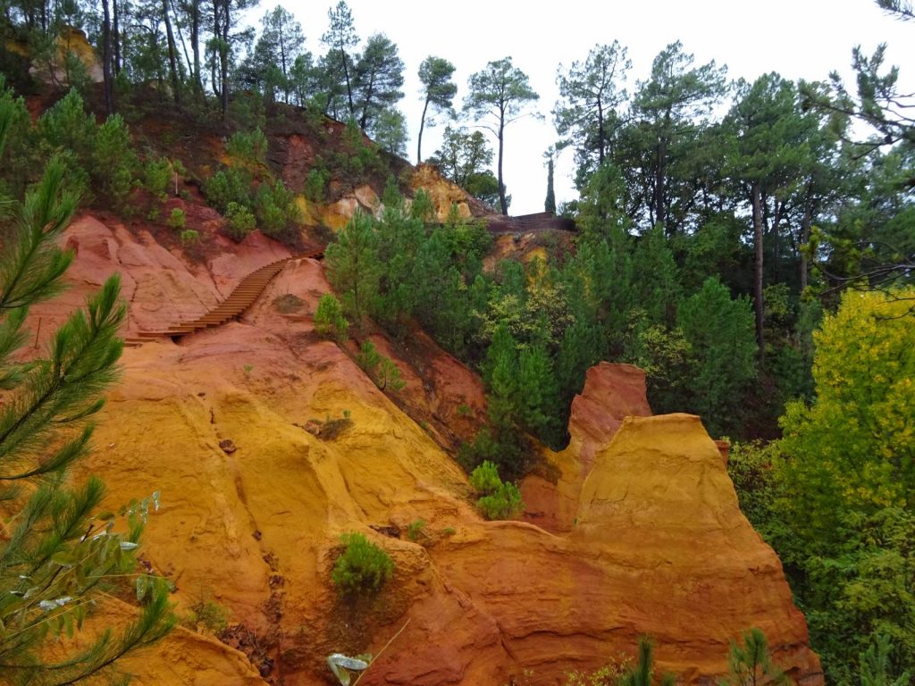ochre-quarry-walk-roussillon-2