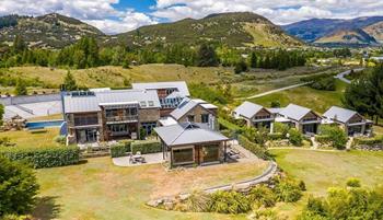 TinTubLuxuryLodge1