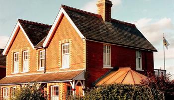 Ruskin Lodge, Freshwater Bay