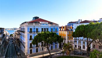 Montebelo-Vista-Alegre-Lisboa-Chiado-Hotel-Exterior-2-1080x720