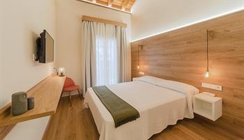 HABITACIONES-DOBLE-CON-CAMA-MATRIMONIO