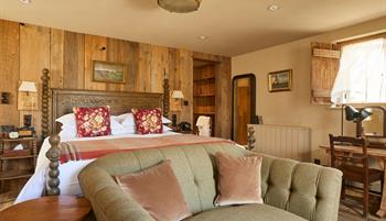 PIG Hotel in Harlyn Bay