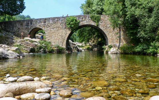 Pretty watering hole to stop and cool off at
