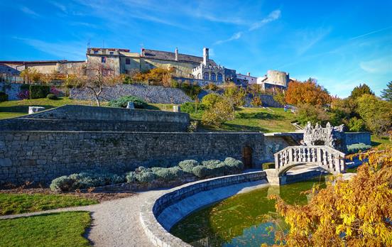 Stanjel Castle and botanical gardens