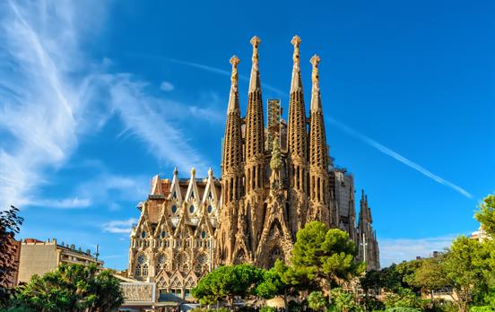 Extend your holiday and visit nearby Barcelona