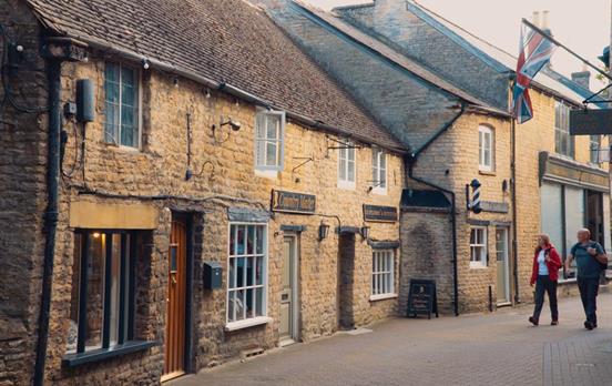 Wander through the streets of Stow-on-the-Wold
