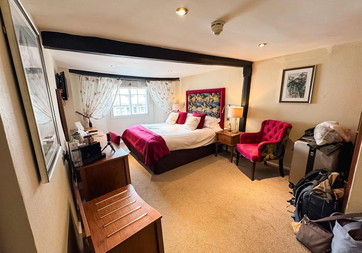 Stay in typical Cotswold Country Inn's