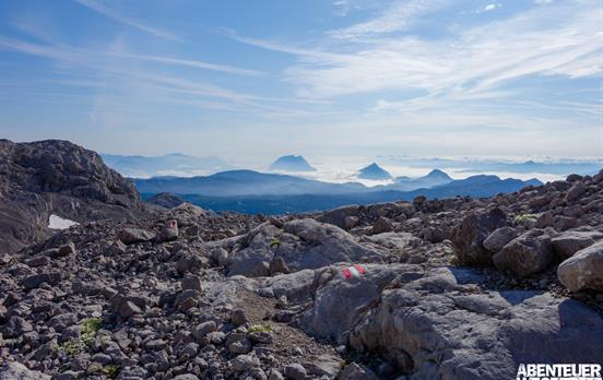 Beeindruckende weite Karsthochflächen
