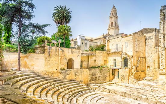 Lecce amphitheatre and cathedral