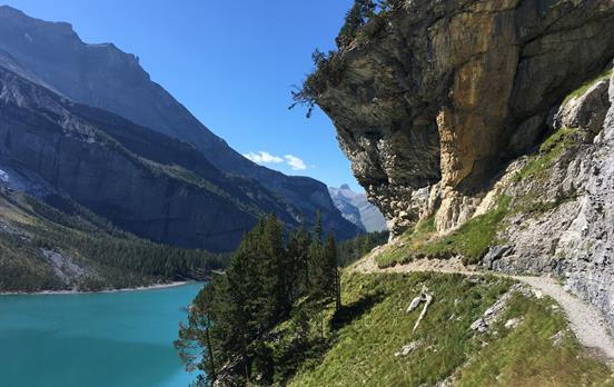 The path beside the shores of Oeschinensee