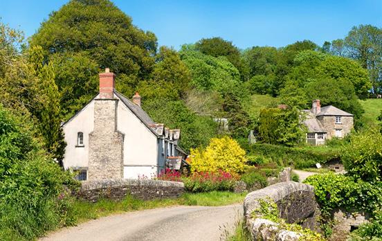 Romantische Cottages am Wegesrand
