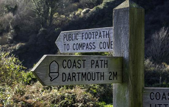 Gut ausgeschilderter Weg