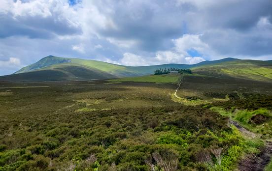 Skiddaw House in the distance