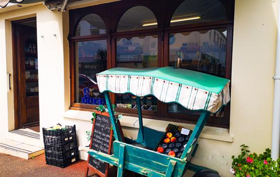 Pick fresh fruit from honesty boxes