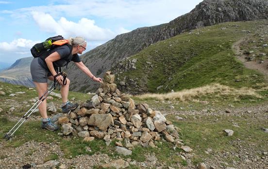 Cairn stones