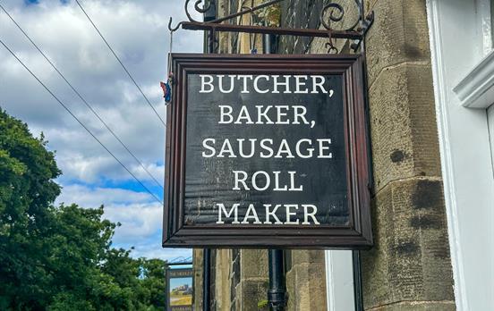 Butcher and baker shop in Bamburgh