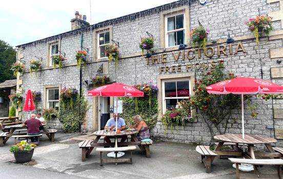 Enjoy traditional pubs - Photo: David Stott