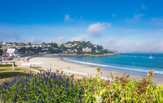 Relax on the sandy beaches of Perros-Guirec