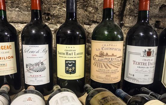 Probieren Sie fantastischen Wein aus Burgund