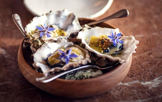 Oysters with floral presentation