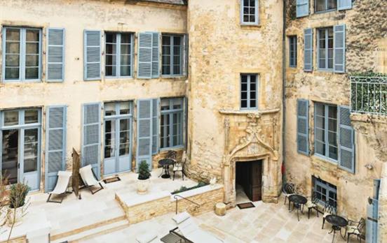 Plaza Madeleine 4* Hotel
