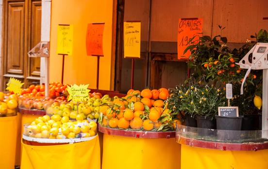 Lemon stalls in Menton