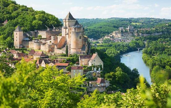 Chateau Castelnaud sits high above