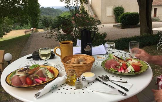 Dining al fresco