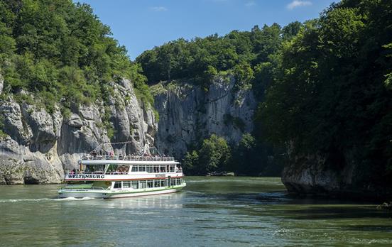 Schifffahrt durch den Donaudurchbruch
