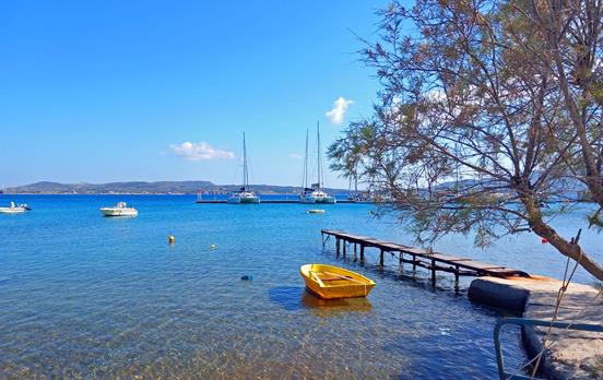Adamantas Bay