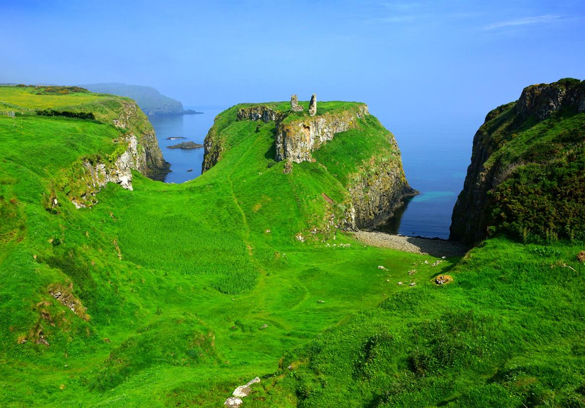 Causeway Coast and Antrim Glens Macs Adventure