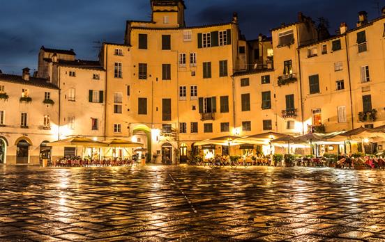 Pass through beautiful and historical towns
