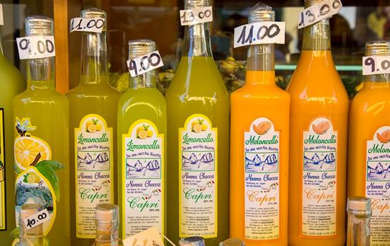 Reiche Auswahl an regionalem Limoncello