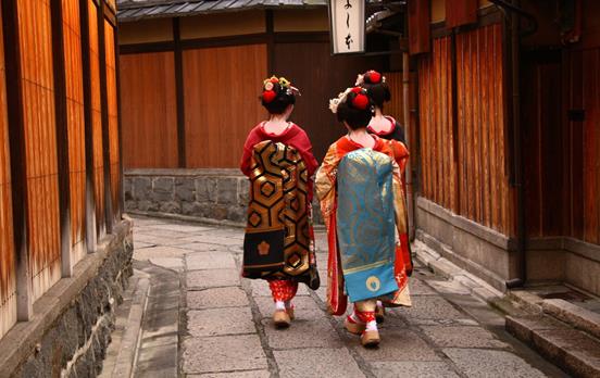 Geishas around Gion