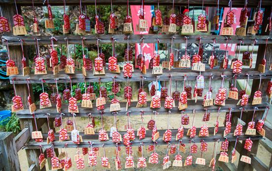Prayer tokens on the trail