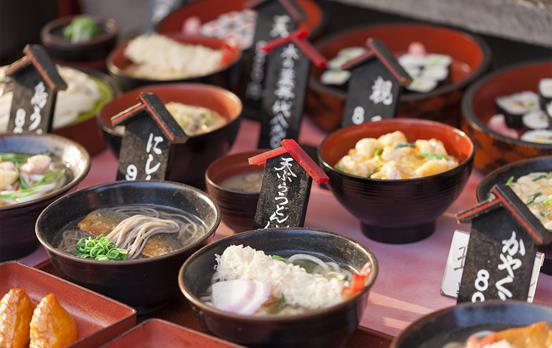 Try delicious street food in Kyoto food markets