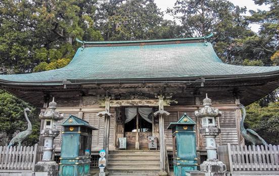 Temples will become a familiar sight on Shikoku