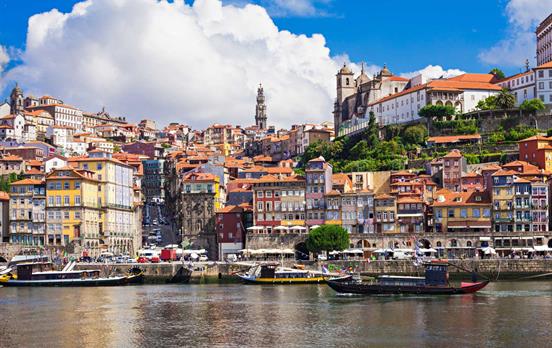 Das farbenfrohe Porto am Duoro Fluss