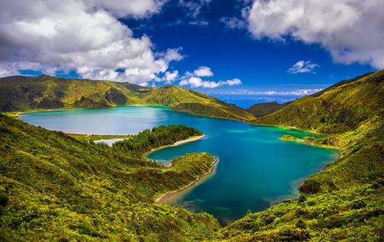Lagoa do Fogo Lake