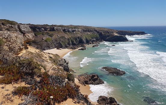 Clifftop paths on the Rota Vicentina