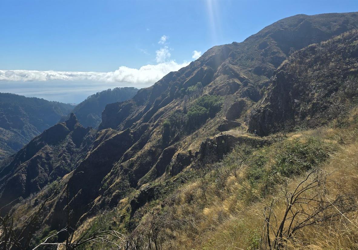 Walk from Boca Corrida to Faja Escura