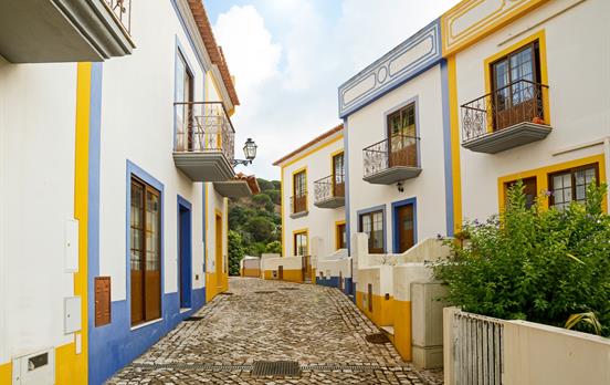 The colourful village of Bordeira