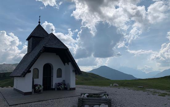 Pass by the tiny Pralongia Chapell