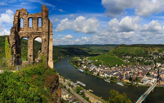 Die Grevenburg hoch über Traben-Trarbach