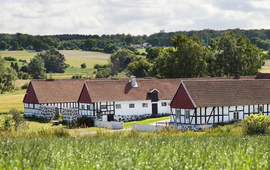 Ausblicke auf die schwedischen Bauernhäuser