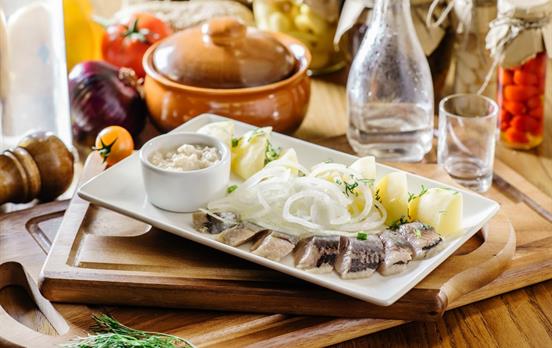 Eingelegter Hering: eine schwedische Delikatesse