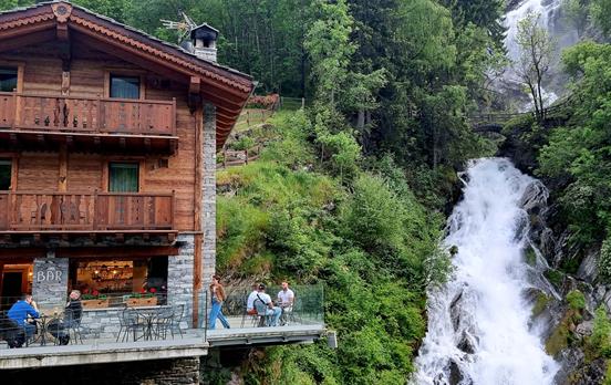 Cascata del Lenteney