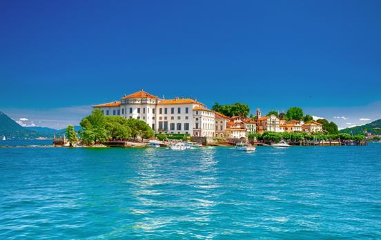 Boat ride to Isola Bella with Palazzo Borromeo