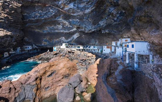 Poris de Candelaria. Pirates Cove